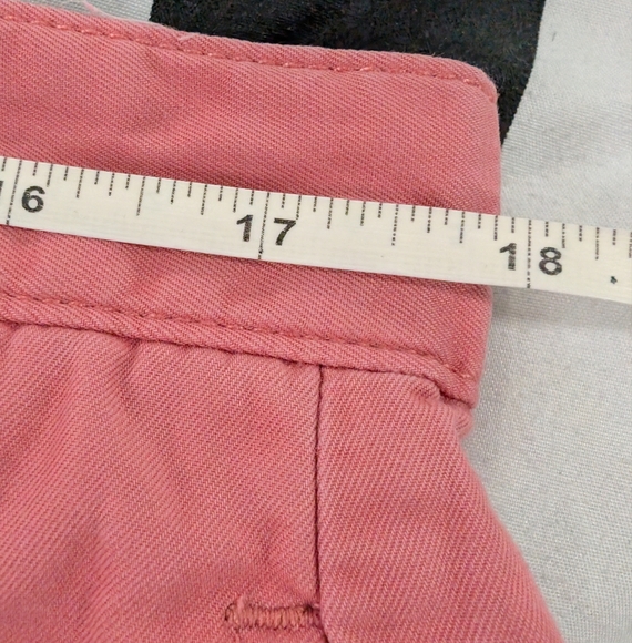 Men's Vineyard Vines Coral Shorts - Picture 5 of 7